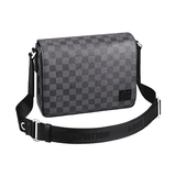 Louis Vuitton District Pm